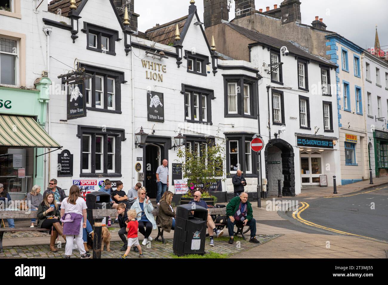 Clitheroe Lancashire, White Lion pub inn ale house in Clitheroe town
