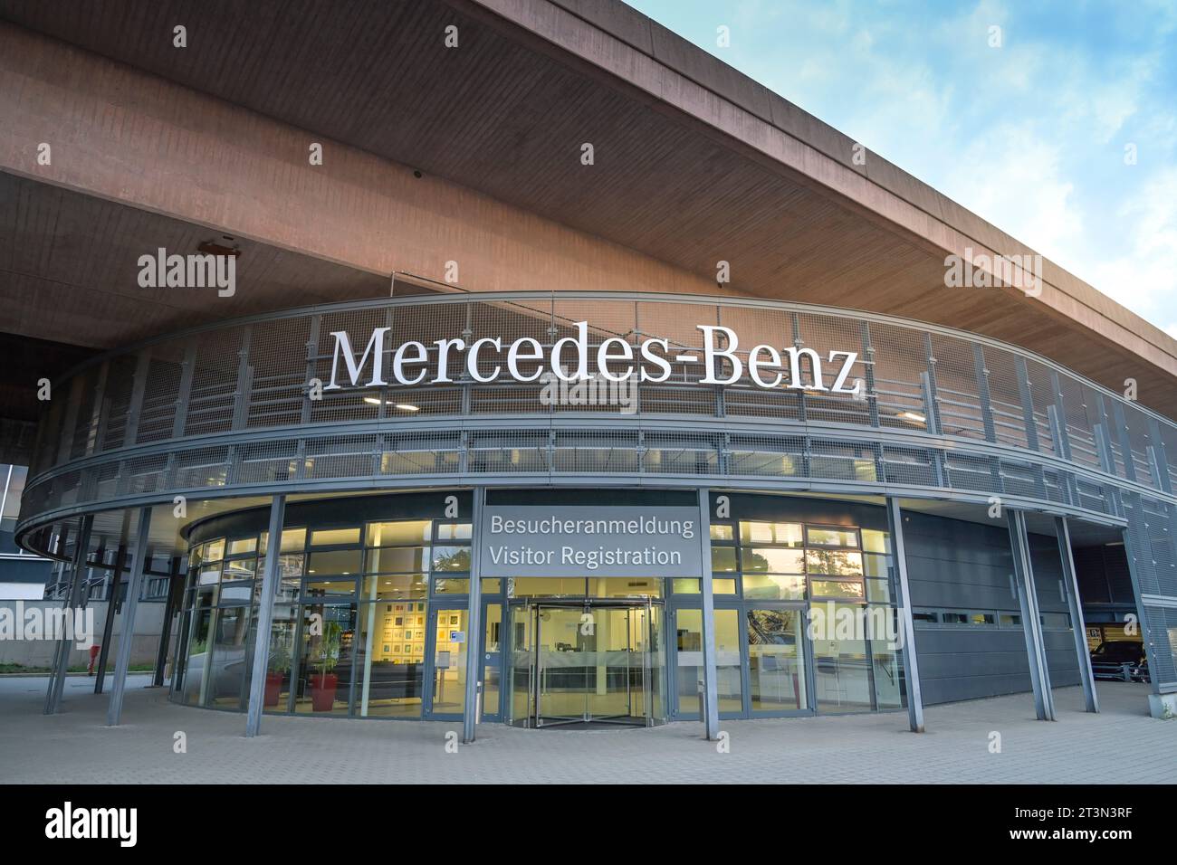 Unternehmenszentrale, Hauptwerk Mercedes-Benz, Untertürkheim, Stuttgart ...