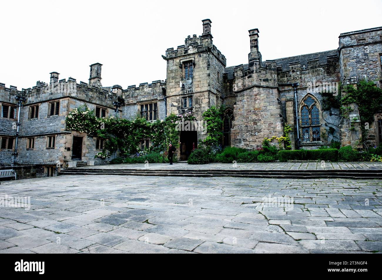 Haddon hall peak district hi-res stock photography and images - Alamy