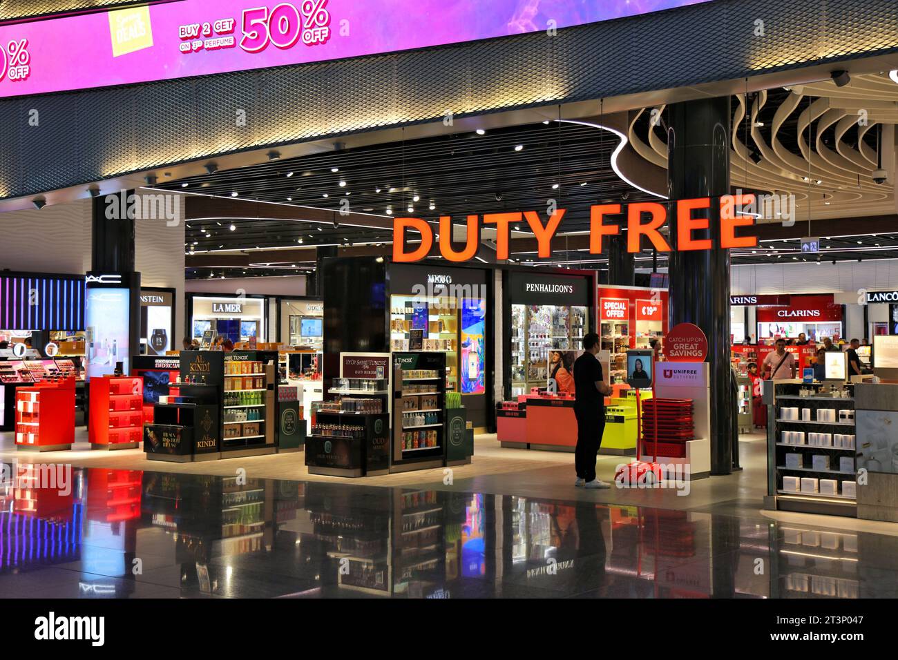 ISTANBUL, TURKEY MARCH 25, 2023 Passengers visit duty free shop at