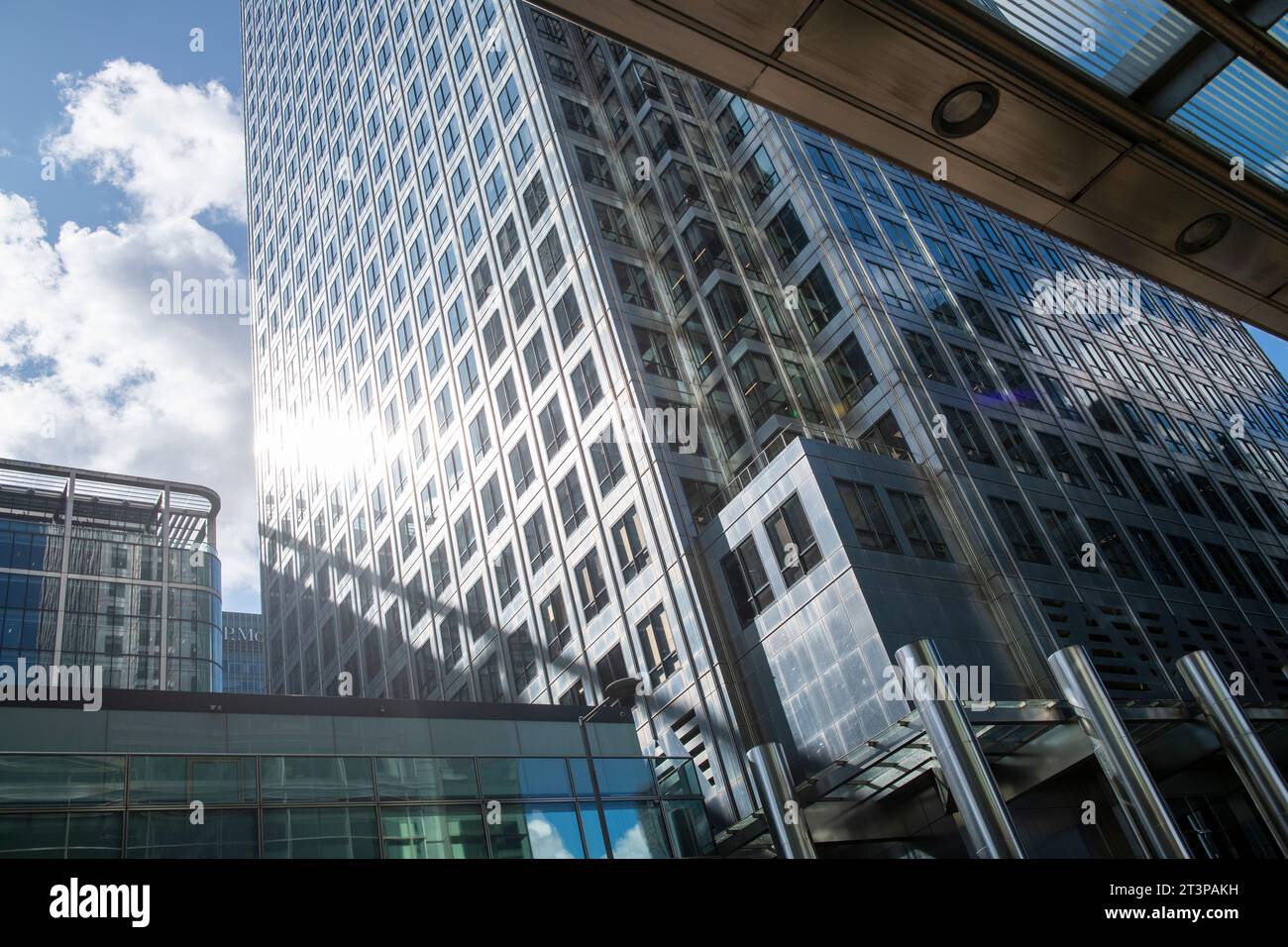 One Canada Square in Canary Wharf London England UK Stock Photo