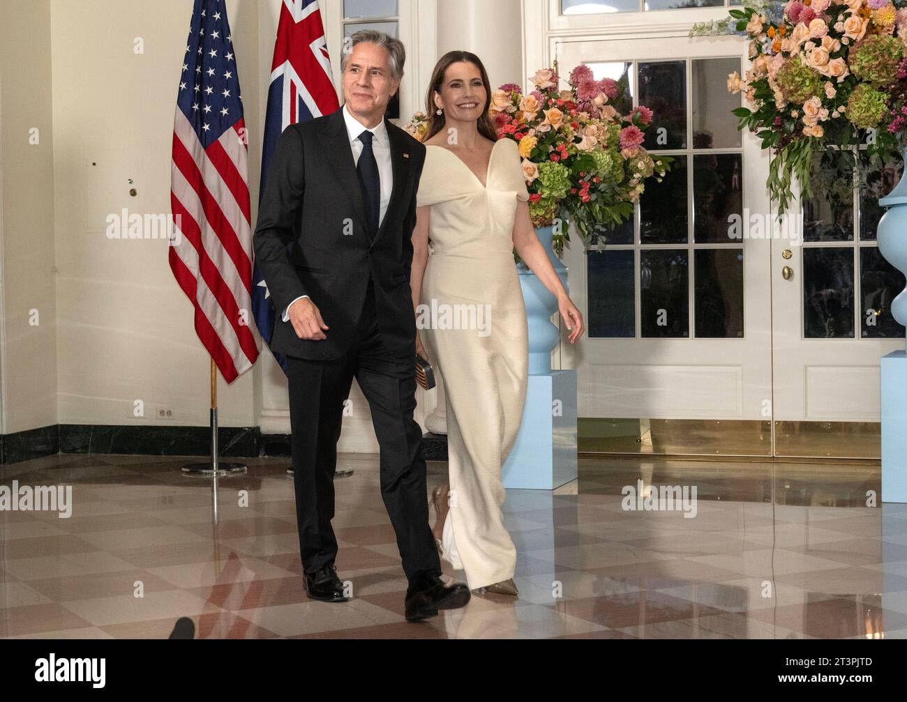 United States Secretary of State Antony Blinken and Evan Ryan arrive for the State Dinner honoring Prime Minister Anthony Albanese of Australia and Jodie Haydon in the Booksellers area of the White House in Washington, DC on Wednesday, October 25, 2023. Copyright: xRonxSachsx/xCNPx/MediaPunchx Credit: Imago/Alamy Live News Stock Photo