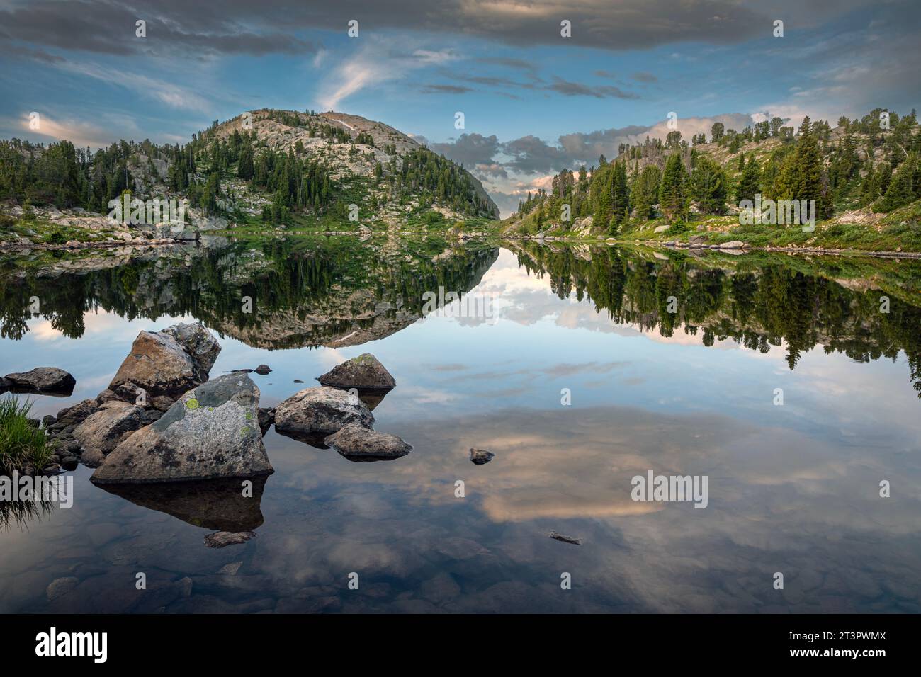 Gunsite pass hires stock photography and images Alamy