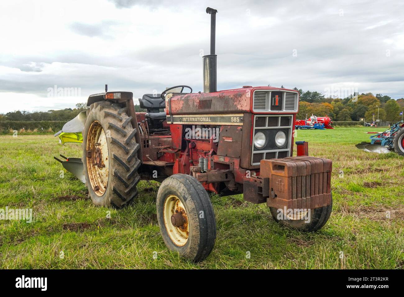 International vintage tractor hi-res stock photography and images - Alamy