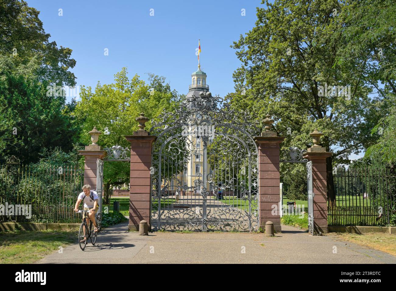 Tor zum Schlossgarten, Schloß Karlsruhe, Schloßplatz, Karlsruhe, Baden