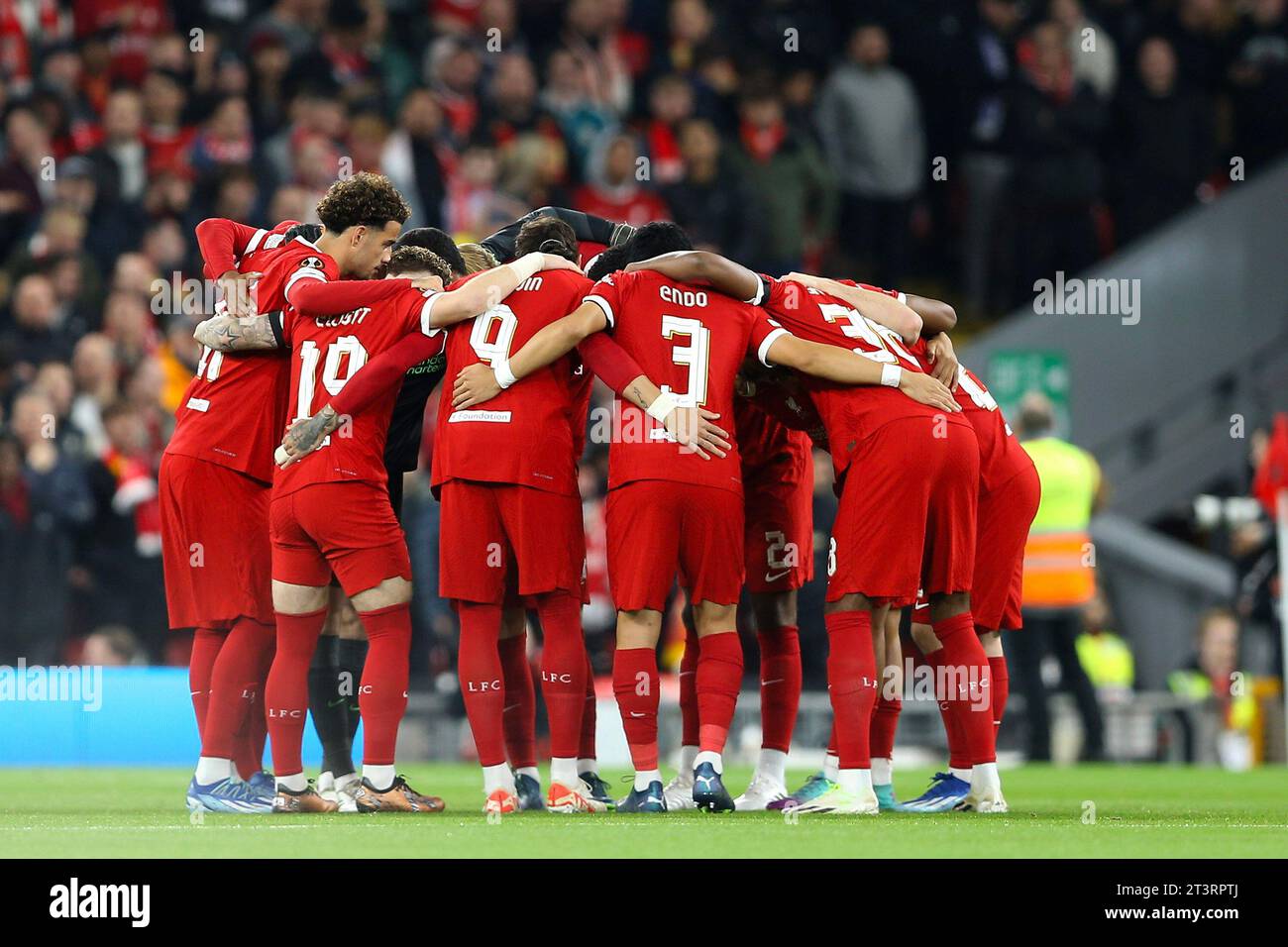 Liverpool, UK. 26th Oct, 2023. The Liverpool players have a team huddle prior to kick off. UEFA Europa League group E match, Liverpool v Toulouse at Anfield in Liverpool on Thursday 26th October 2023. this image may only be used for Editorial purposes. Editorial use only. pic by Chris Stading/Andrew Orchard sports photography/Alamy Live news Credit: Andrew Orchard sports photography/Alamy Live News Stock Photo