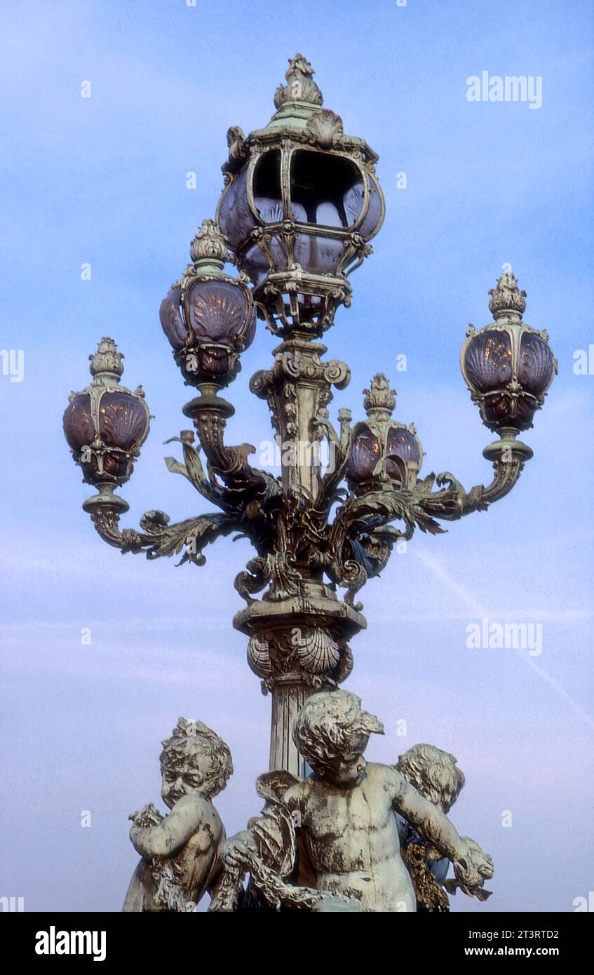 Paris bridge vintage hi-res stock photography and images - Alamy Paris bridge vintage hi-res stock photography and images - Alamy