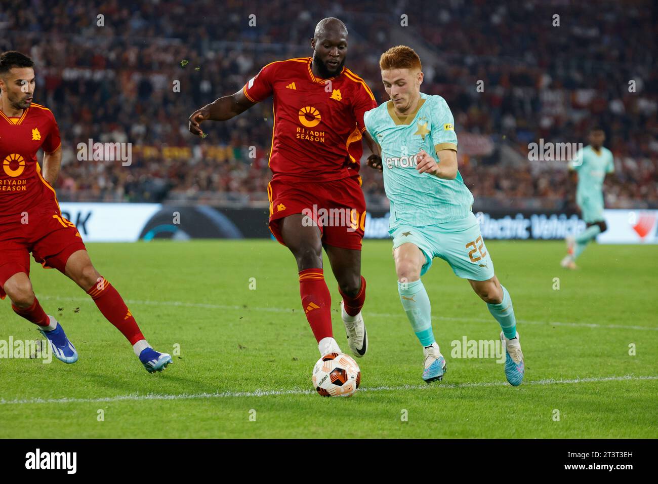 Prague, Czech Republic. 05th Oct, 2023. Soccer players L-R Armel Zohouri of  Tiraspol and Andres Dumitrescu of Slavia Praha in action during the  Football Europe League 2nd round match, group G match
