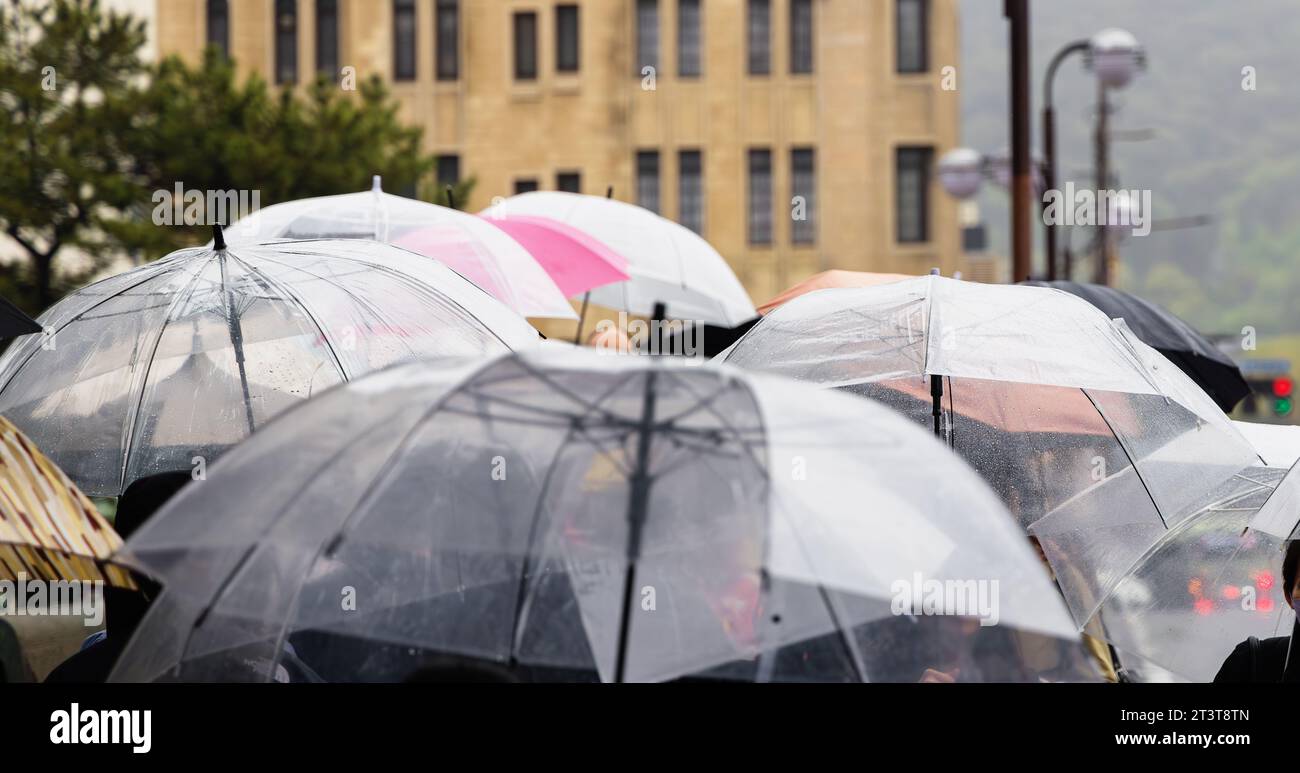 Rainy city view hi-res stock photography and images - Alamy