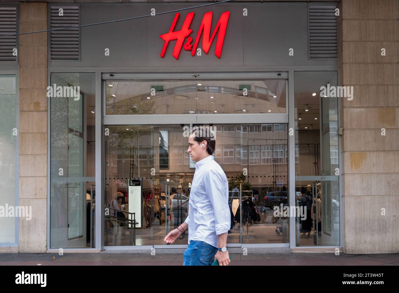 H&m hennes & mauritz ltd hotsell
