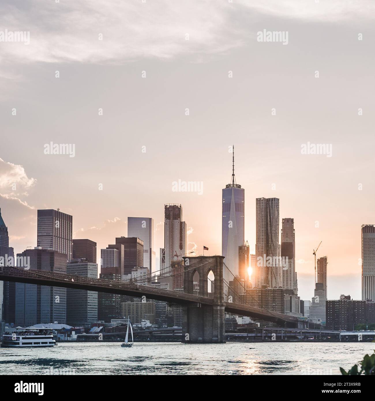 Skyline new york city brooklyn hi-res stock photography and images - Alamy