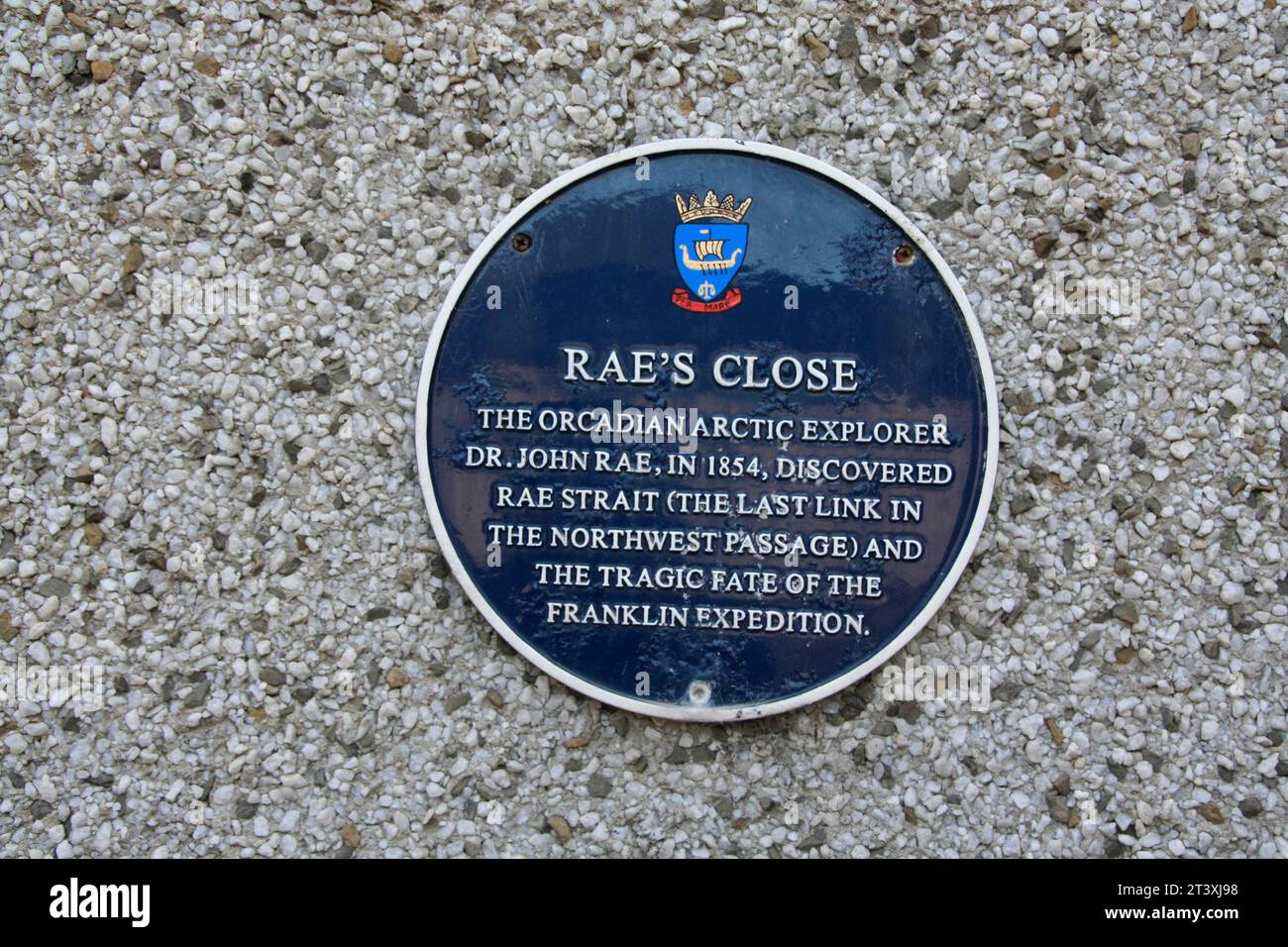 John Rae plaque in Stromness, Orkney Stock Photo