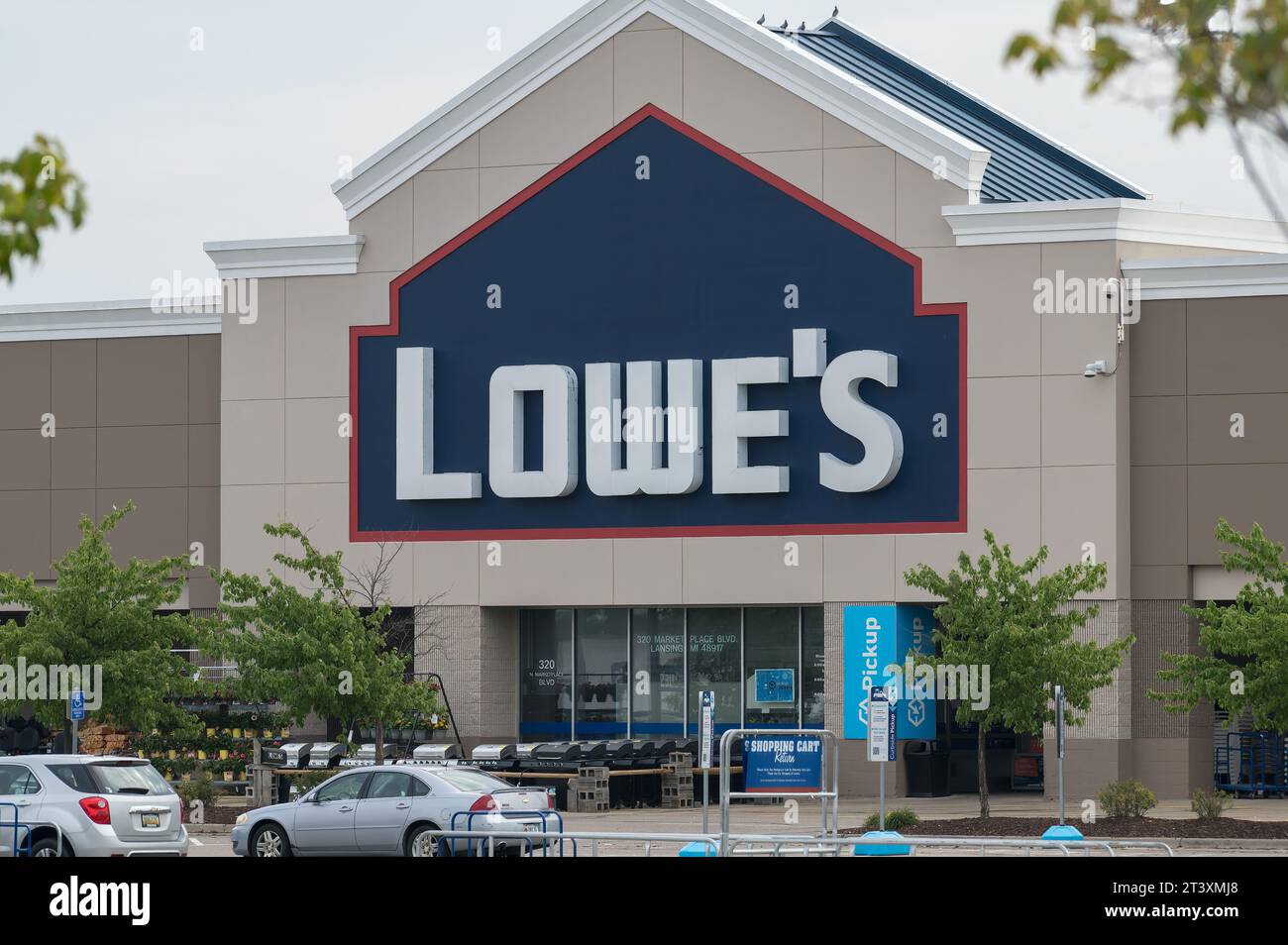 Lansing, MI July 1, 2023 Entrance to Lowe's a home improvement