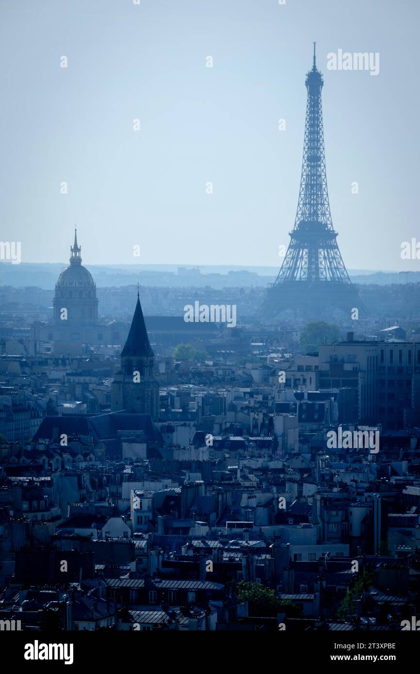 torre Eifiel desde Cathédrale Notre Dame, Paris, France,Western Europe. Stock Photo