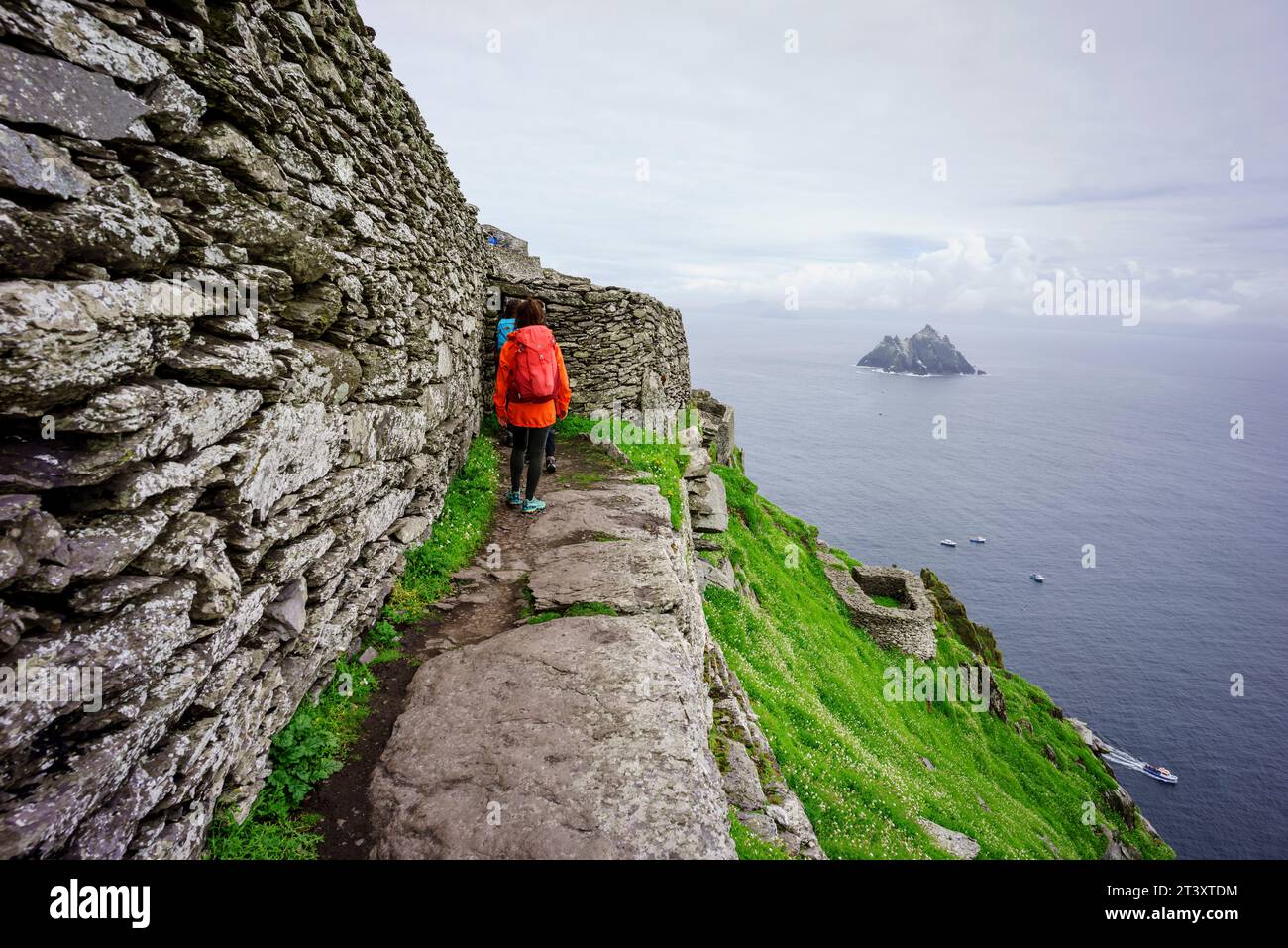 File:Steep steps at Skellig Michael 07.jpg - Wikimedia Commons