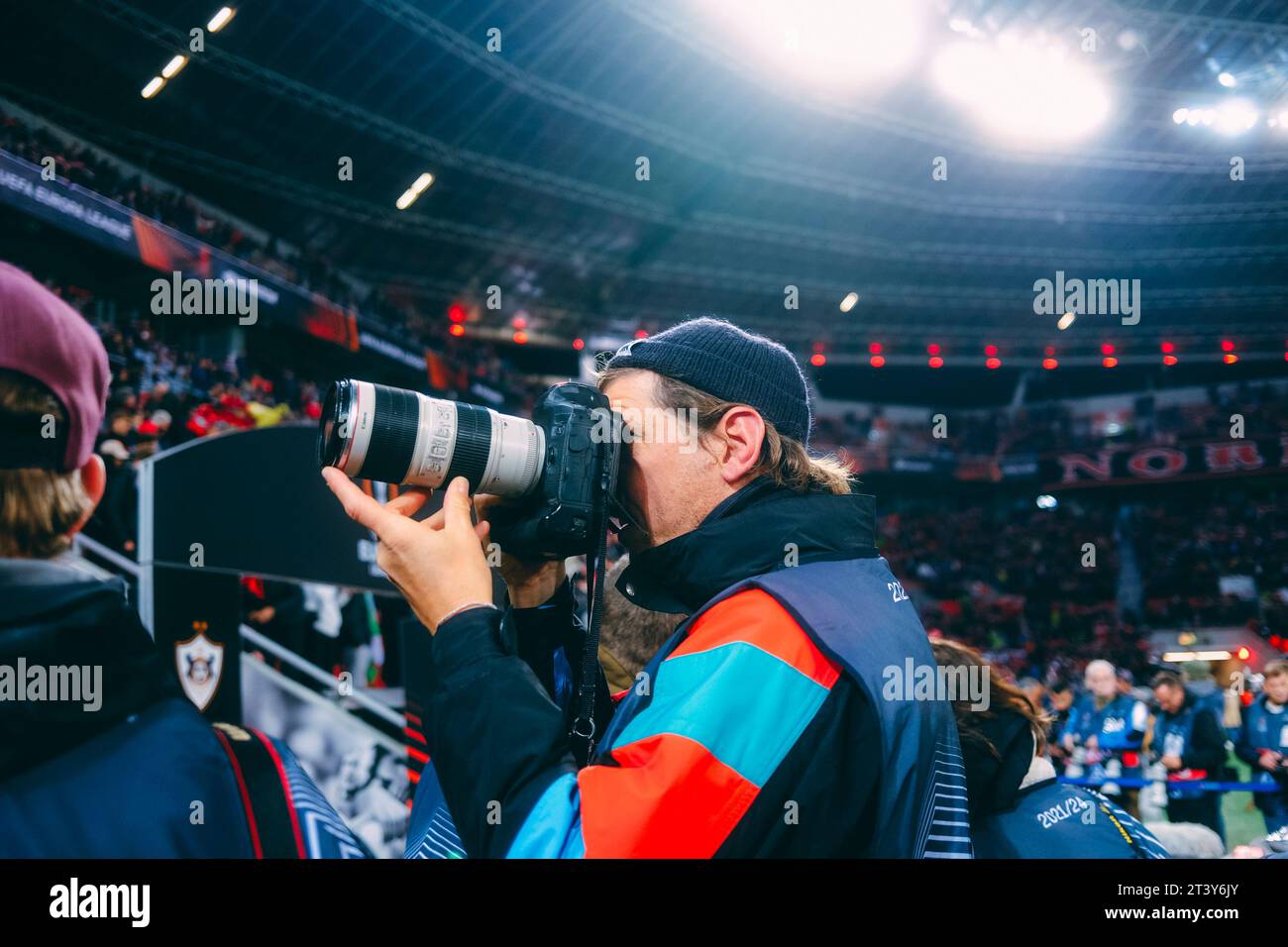 Leverkusen, Bayarena, 26.10.23: Sportsphotographer makes some pictures during the Europa League match Bayer 04 Leverkusen vs. Qarabag Agdam. Stock Photo