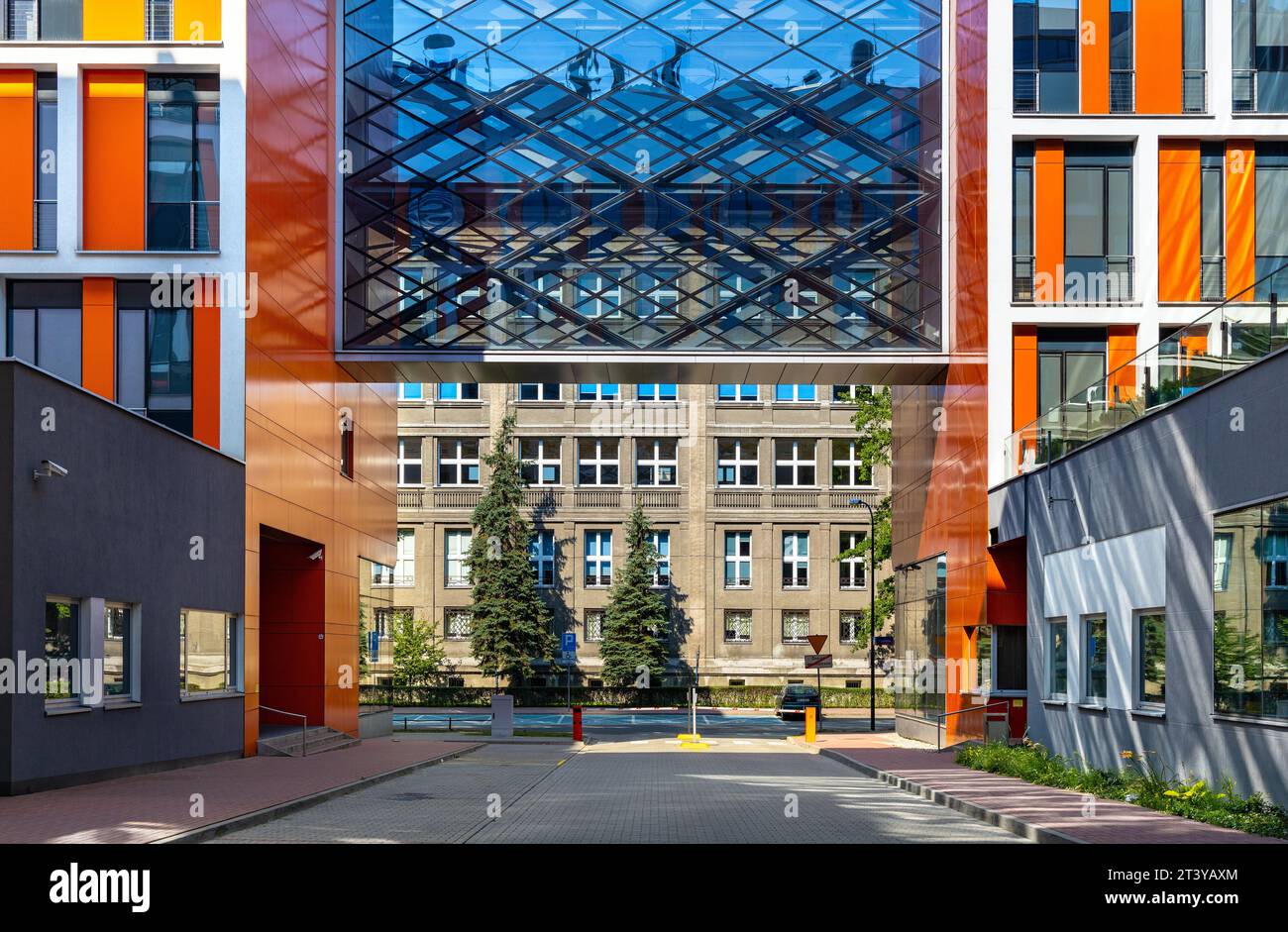Modern laboratory architecture hi-res stock photography and images - Alamy