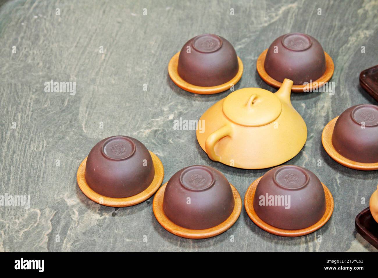 purple sand tea set in a shop, china Stock Photo - Alamy