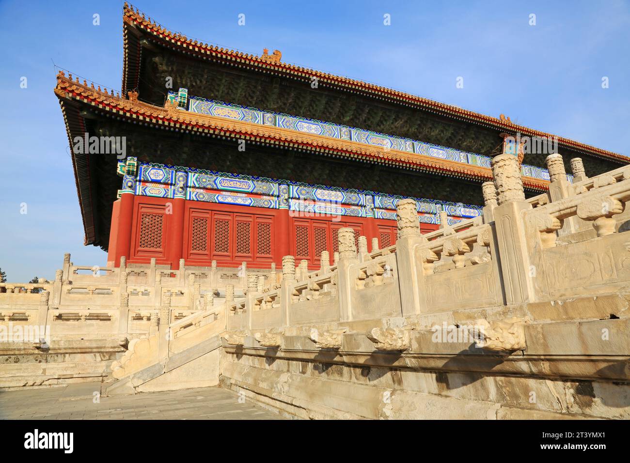 BEIJING - DECEMBER 22: The Chinese traditional landscape architecture ...