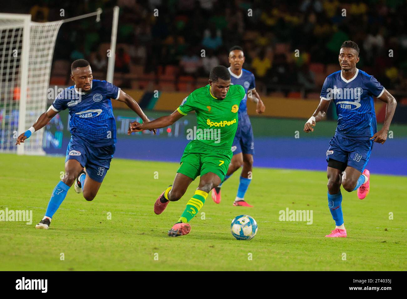DAR ES SALAAM, TUNISIA – OCTOBER 22: Maxi Nzengeli of Yanga and Azam ...