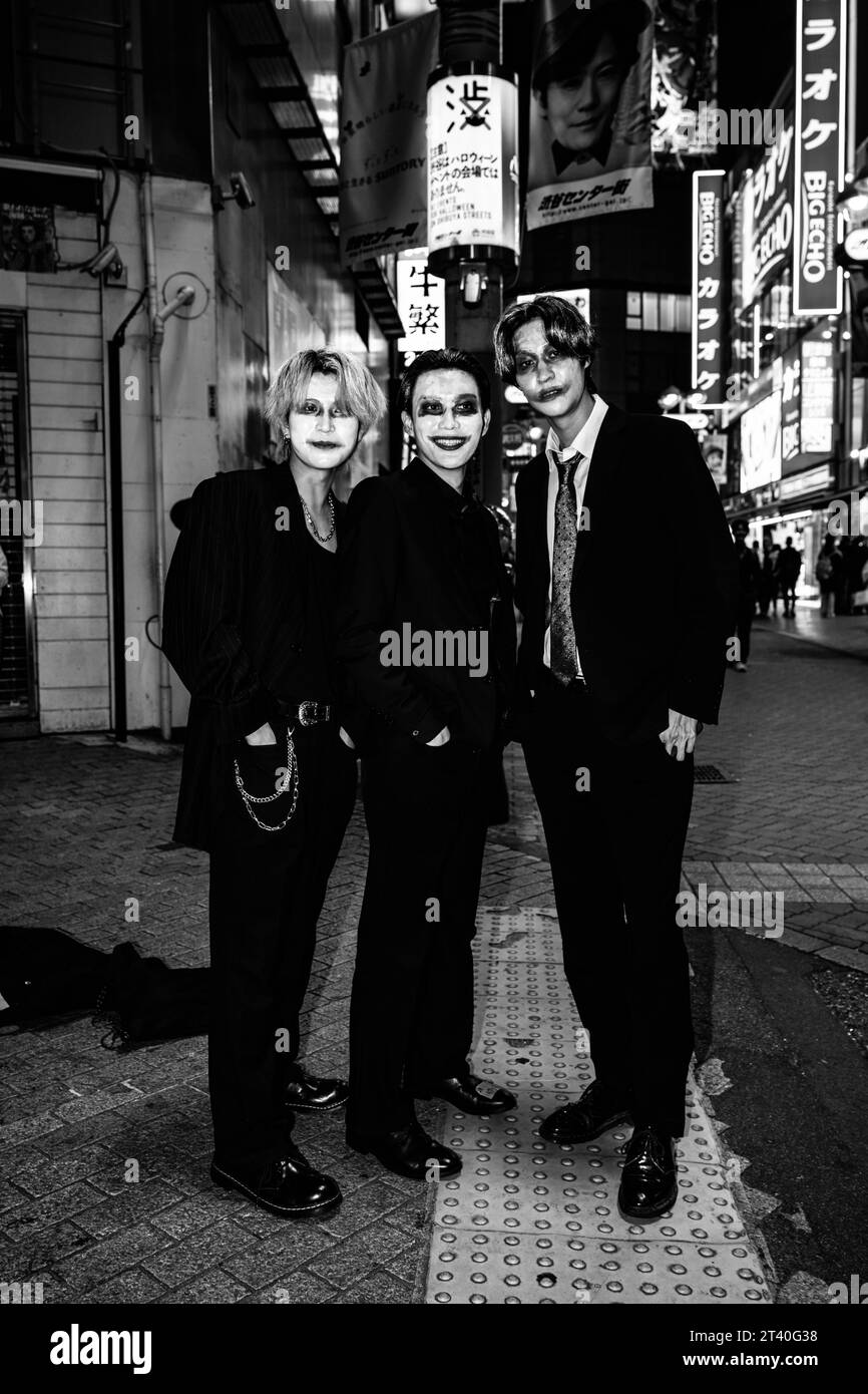 Tokyo, Japan. 27th Oct, 2023. Tokyoites dressed up as the Joker celebrate Halloween.Shibuya Mayor Ken Hasebe, emboldened by the Seoul Itaewon disaster, has banned Halloween celebrations and warned foreign tourists to stay away from Shibuya following a multi-year campaign to kill the popular gathering by warning of a potential crush situation despite no previous incidents involving an Itaewon-like crowd control disaster in Tokyo. Drinking and smoking are temporary prohibited in Shibuya-ku for Halloween. (Credit Image: © Taidgh Barron/ZUMA Press Wire) EDITORIAL USAGE ONLY! Not for Commercial Stock Photo