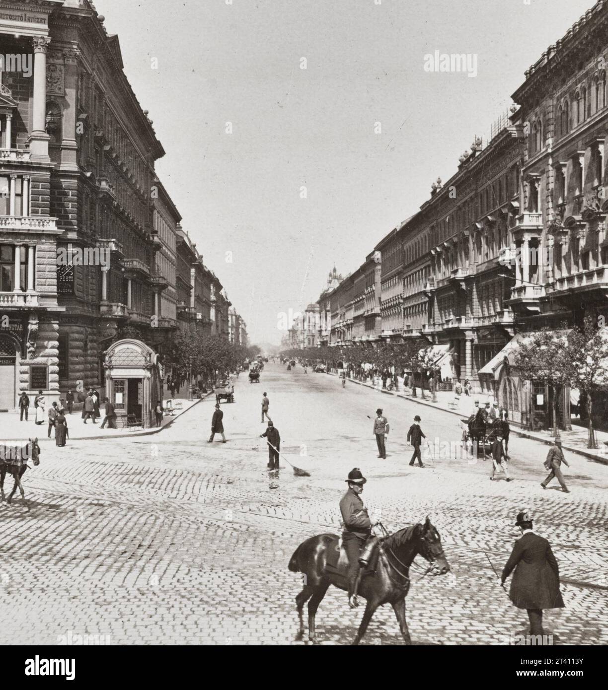 Photomécanique Vintage Hongrie Budapest - Andrassy Strasse - Circa 1890 - Format 21x27 Cm - Réf. MA5205 - Collection