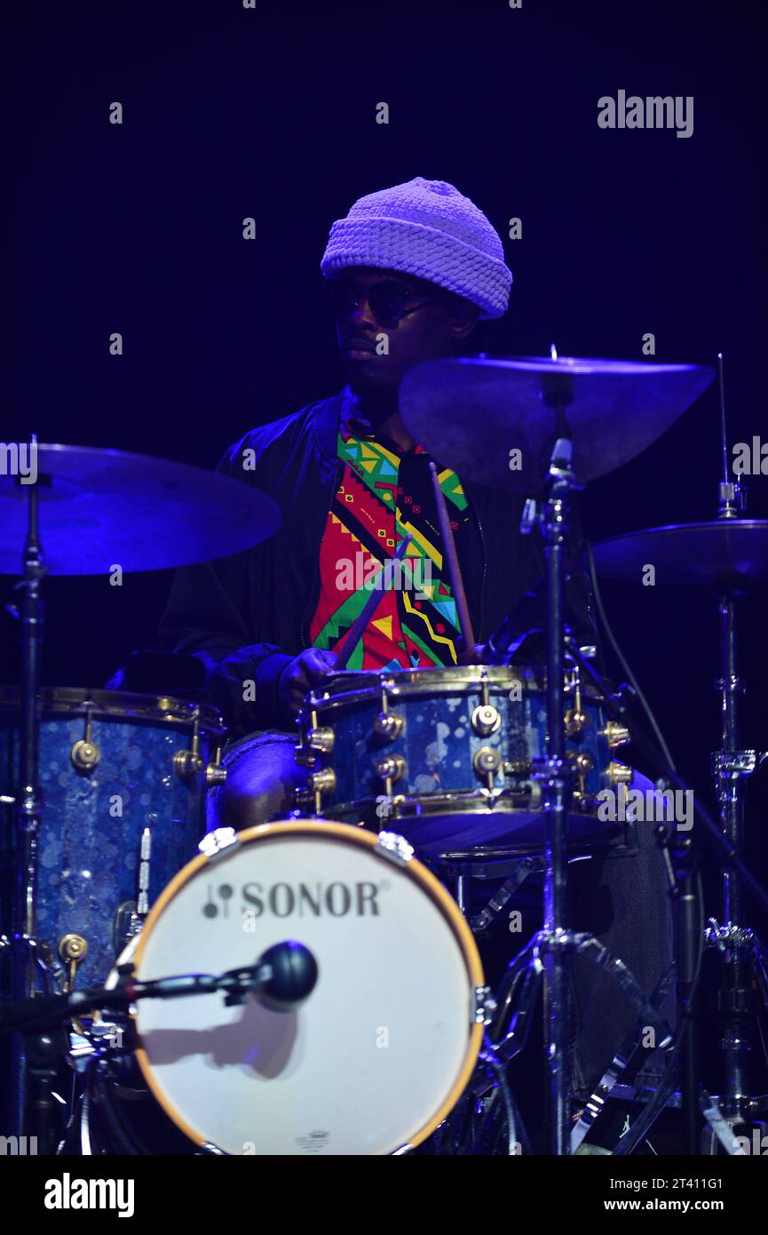Travian Toronto Rapper CORAL GABLES, FLORIDA - OCTOBER 26: Travian McNair performs live on ...