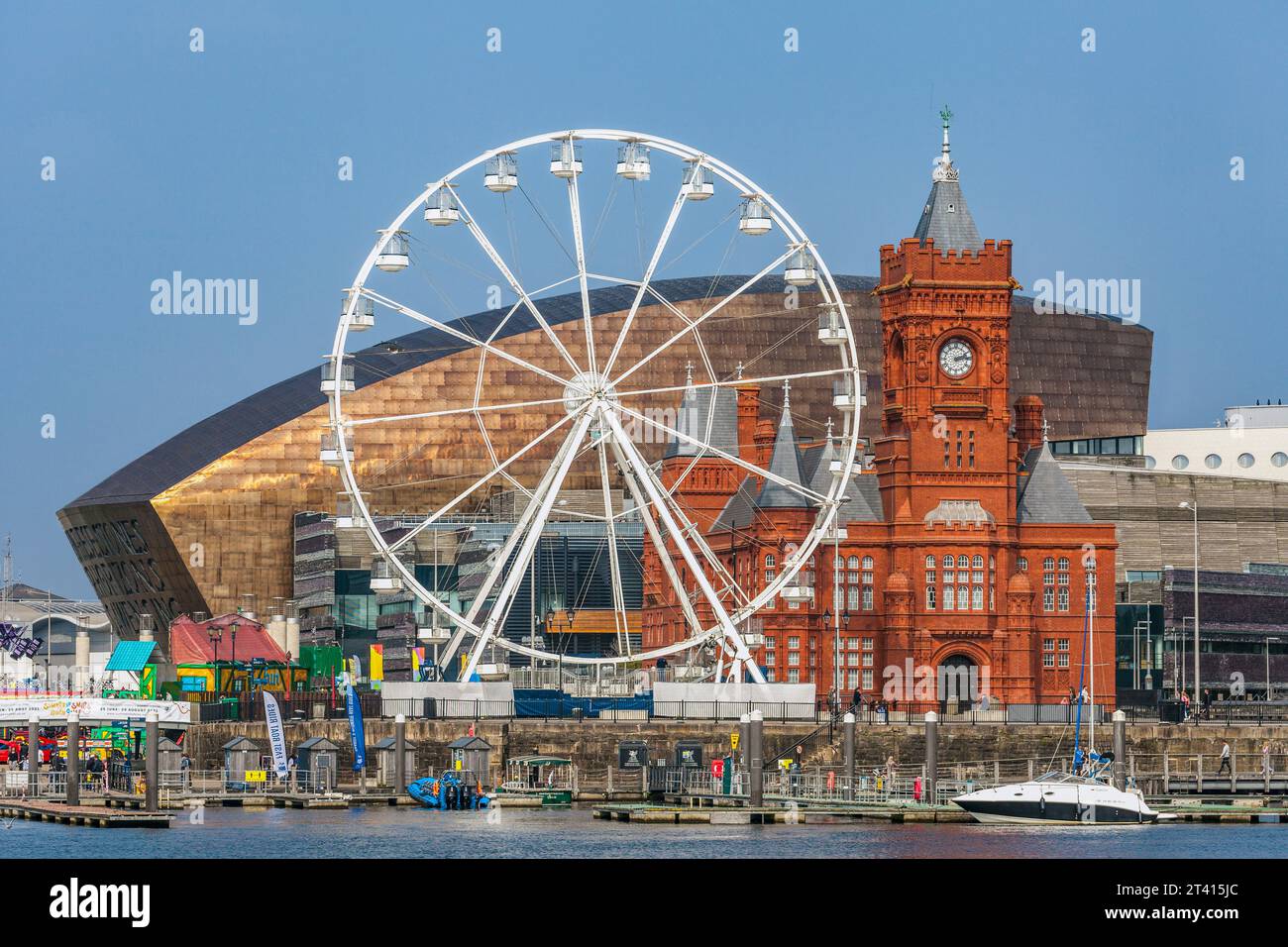 Grade 1 listed biolding hi-res stock photography and images - Alamy