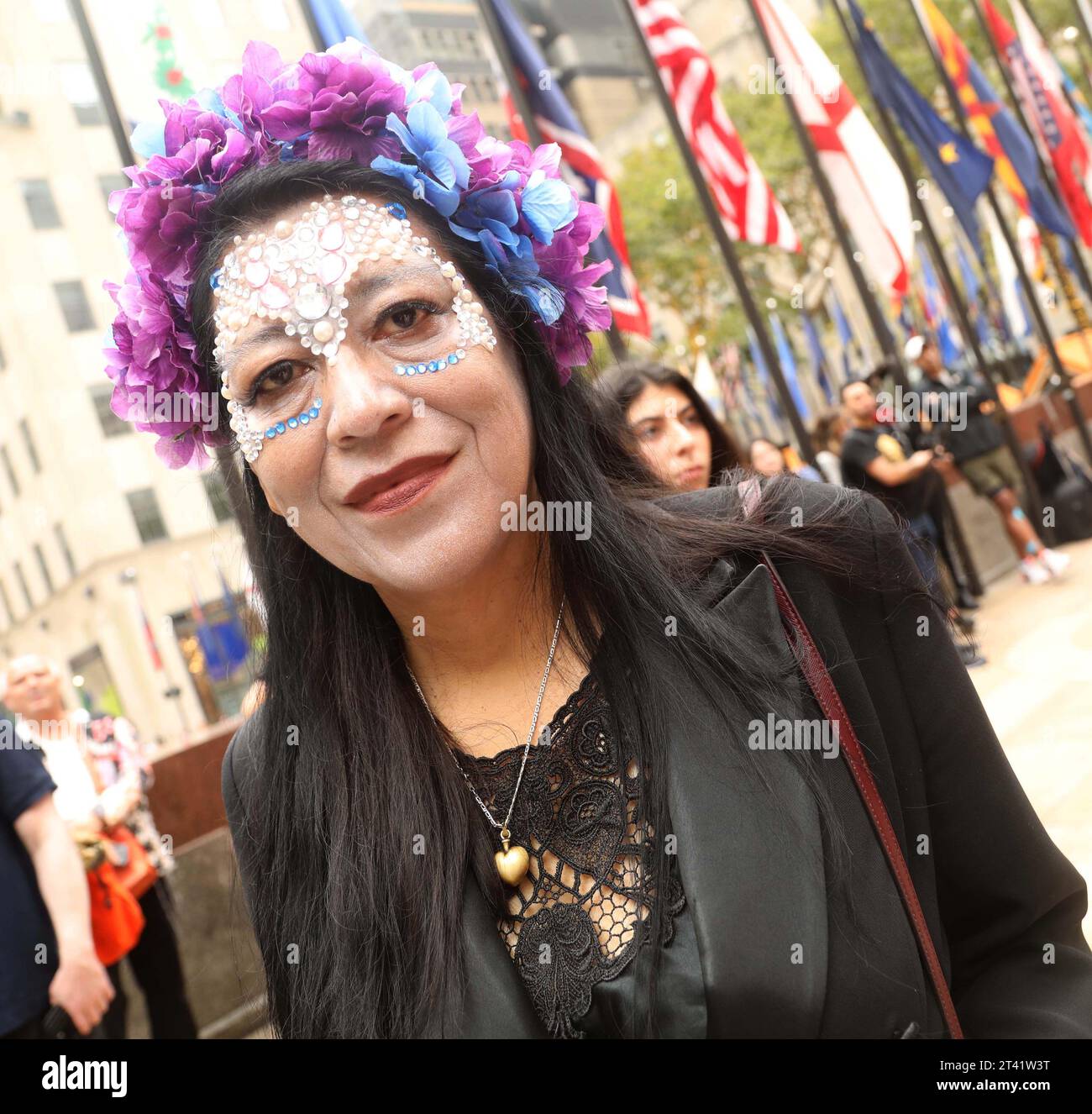 New York, New York, USA. 27th Oct, 2023. A woman in a costume seen at Mexico Week DIa de