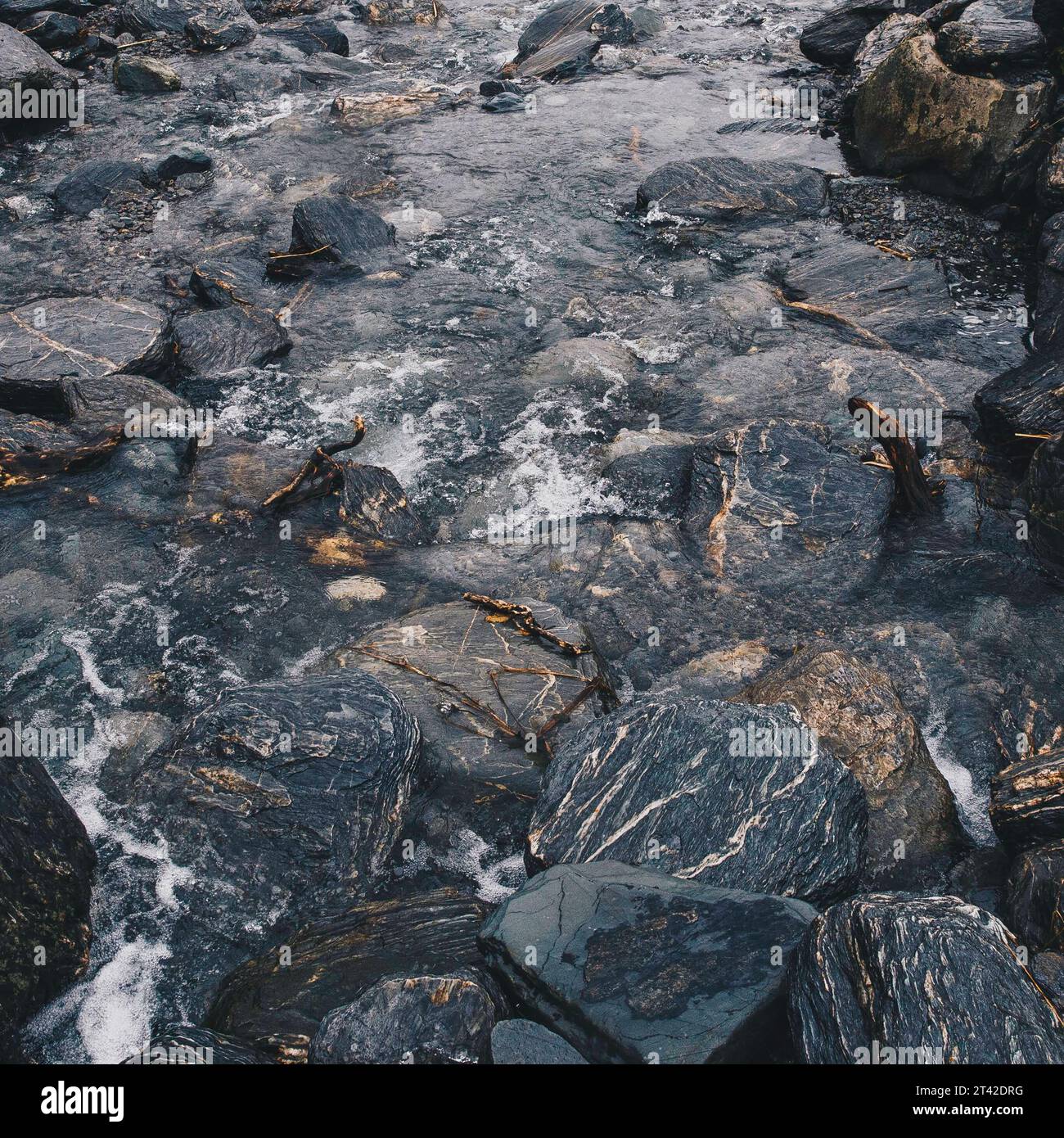 Idyllic river scene rocky hi-res stock photography and images - Alamy