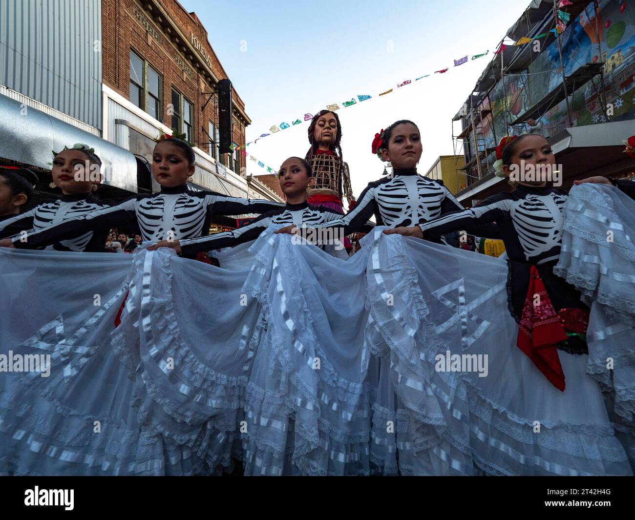 Nogales, Arizona, USA. 27th Oct, 2023. Little Amal, the 12 foot puppet