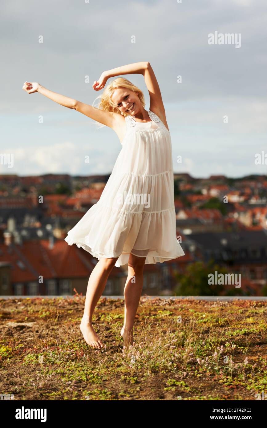 Woman dancing barefoot open hi-res stock photography and images - Alamy