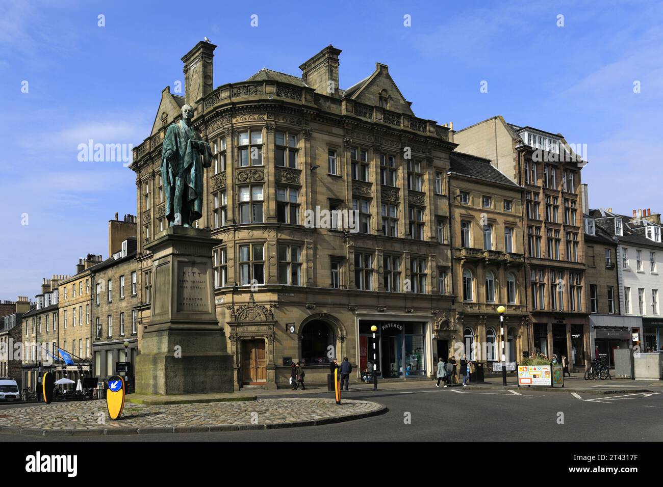 The William Pitt The Younger Statue, George Street, Edinburgh City ...