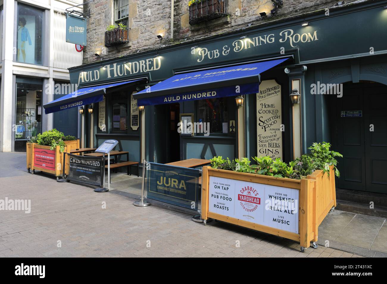 The Auld Hundred pub, Rose Street, Edinburgh City, Scotland, UK Stock ...