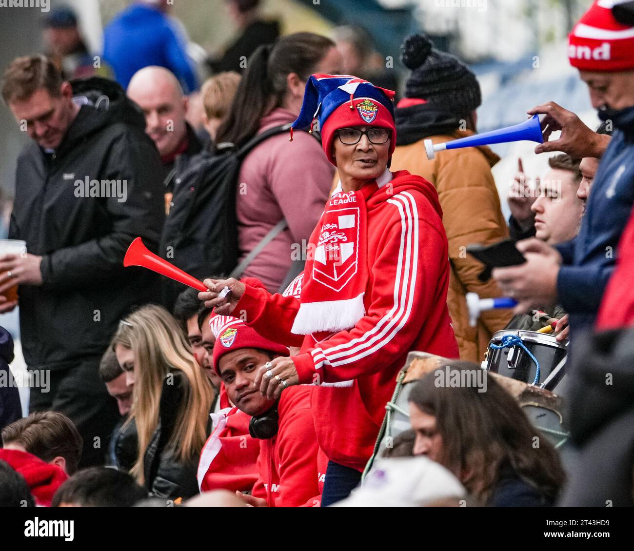 Huddersfield, UK. 28 October 2023. England Rugby League v Tonga Rugby League Test Series.  A friendly mixture of Engalnd and Tonga fans enjoy pre-match Tongan music. Credit Paul B Whitehurst/Alamy Live News Stock Photo