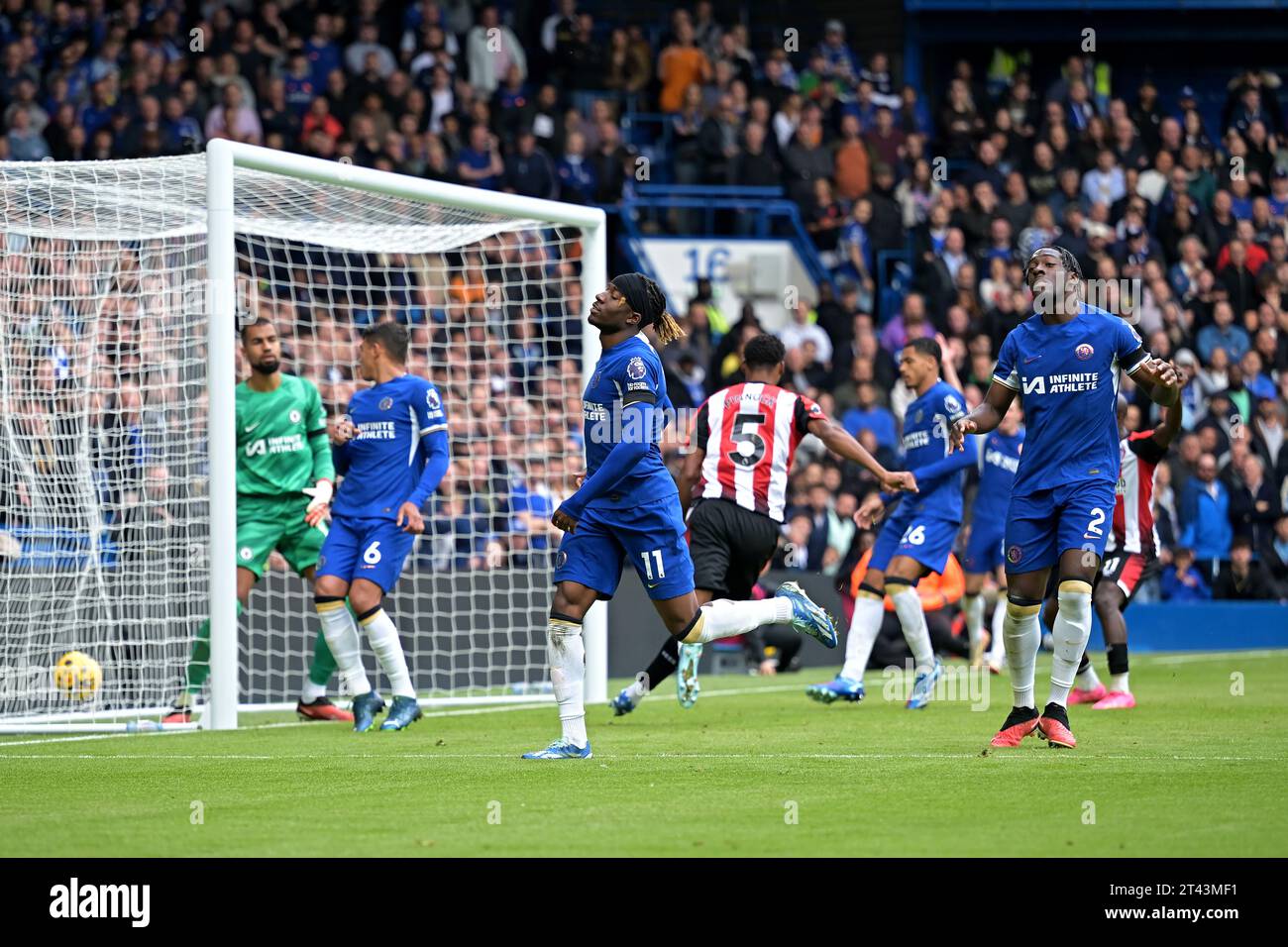 London, UK. 28th Oct, 2023. GOAL Ethan Pinnock of Brentford FC opens