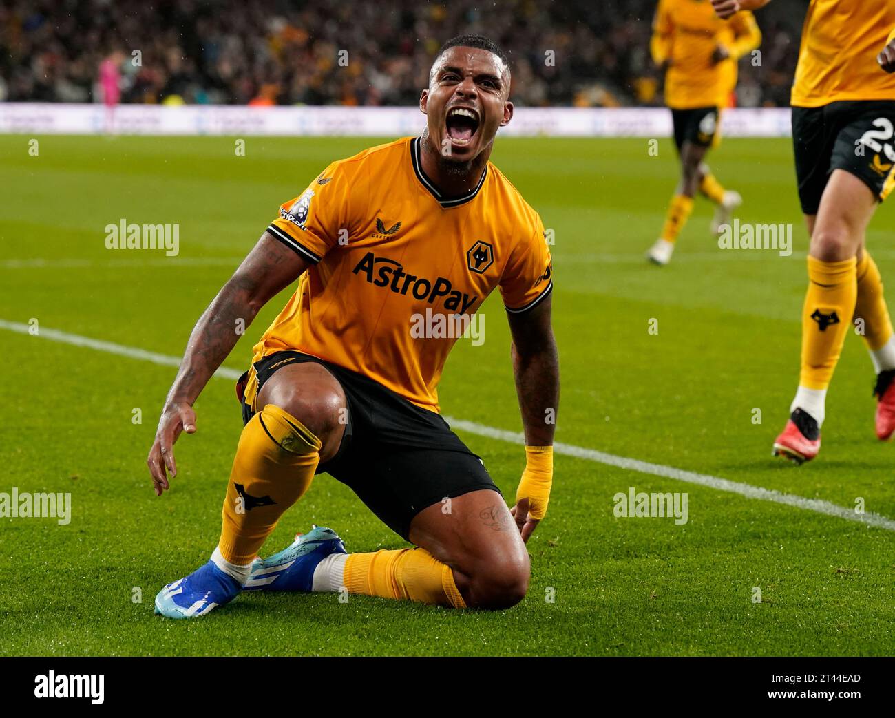 Wolverhampton, UK. 28th Oct, 2023. Mario Lemina of Wolverhampton ...