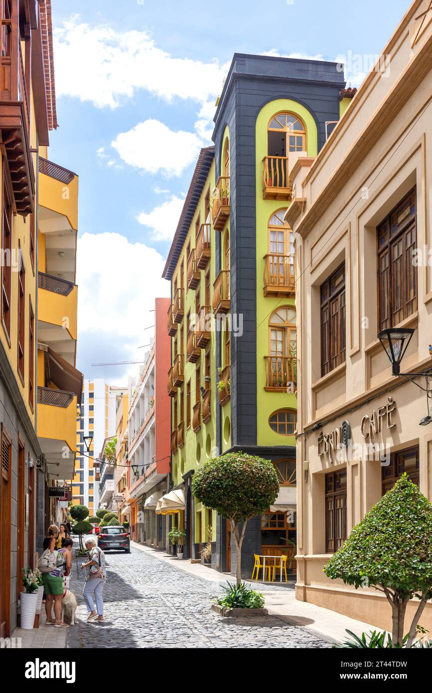 Street scene, Calle Esquivel, Old Town, Puerto de la Cruz, Tenerife, Canary Islands, Kingdom of Spain Stock Photo
