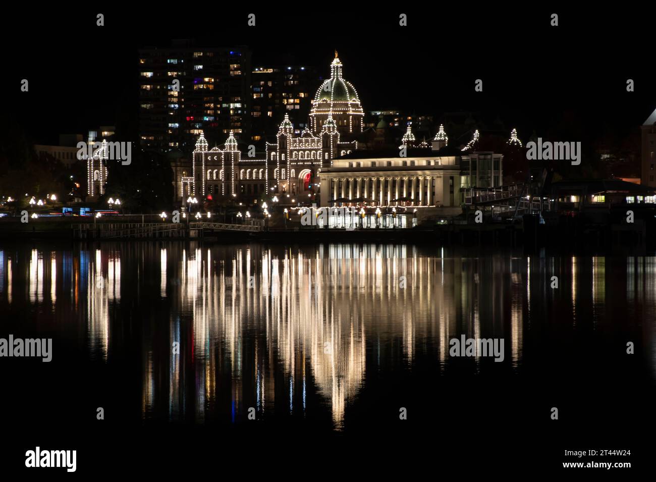 Provincial legislative assembly building at night in Victoria, British Columbia, Canada Stock Photo