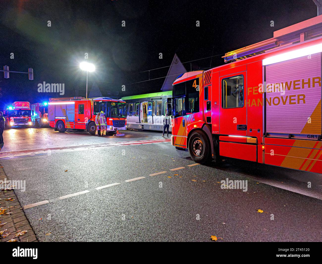 Schwerer Stadtbahnunfall in Hannover-Ricklingen Einen Schwerverletzten ...