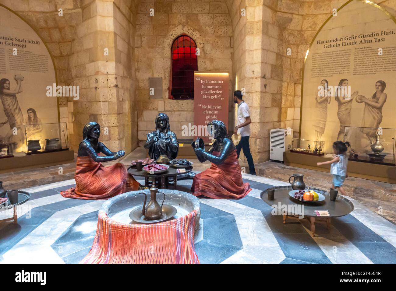 Ottoman Empire. Turkey. Constantinople (today Istanbul). Turkish baths for  women. Engraving by Lemaitre, Lalaisse and Chaillot. Historia de Turquia by  Stock Photo - Alamy