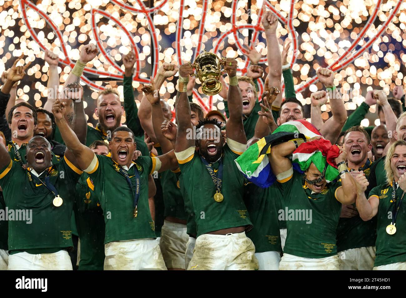 siya-kolisi-world-cup-trophy-hi-res-stock-photography-and-images-alamy