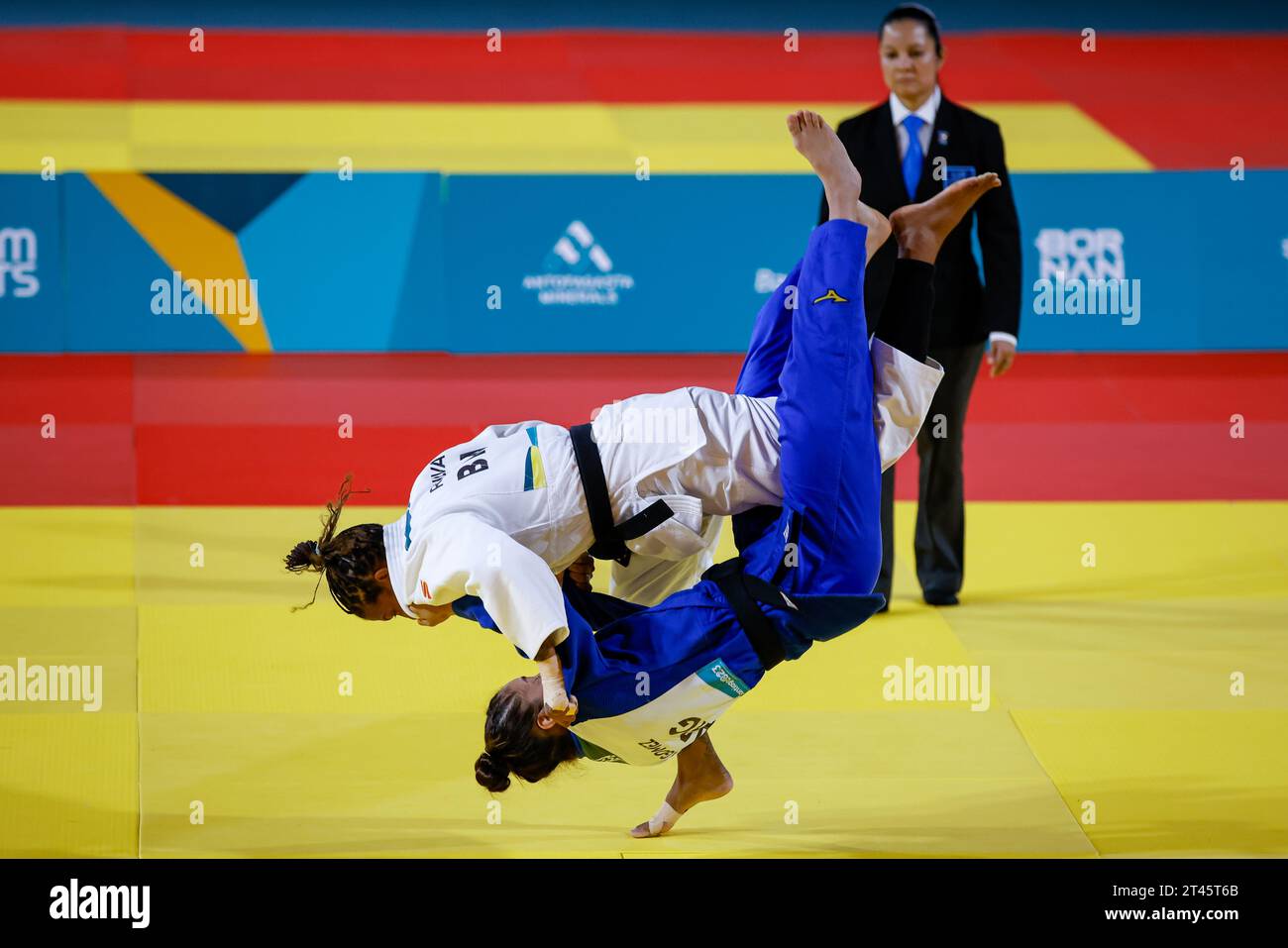 Rafaela Silva from Brazil strikes Argentina's GOMEZ Brisa Candela as she wins gold in Judo up to 57kg during the Santiago 2023 Pan-American Games taking place this Saturday morning (28), at the contact sports center in Santiago de Chile. ((134) Rodolfo Buhrer/La Imagem/Fotoarena/SPP) ((134) Rodolfo Buhrer/La Imagem/Fotoarena/SPP) Credit: SPP Sport Press Photo. /Alamy Live News Stock Photo