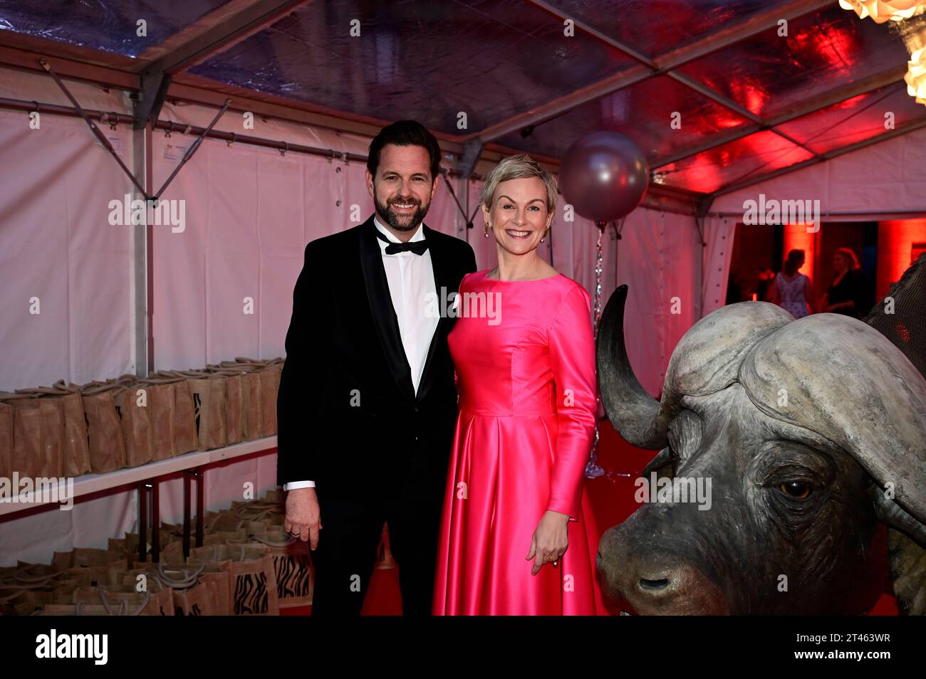Matthias Killing und Karen Heinrichs bei der 15. Hope Gala 2023 im Schauspielhaus. Dresden, 28.10.2023 Stock Photo