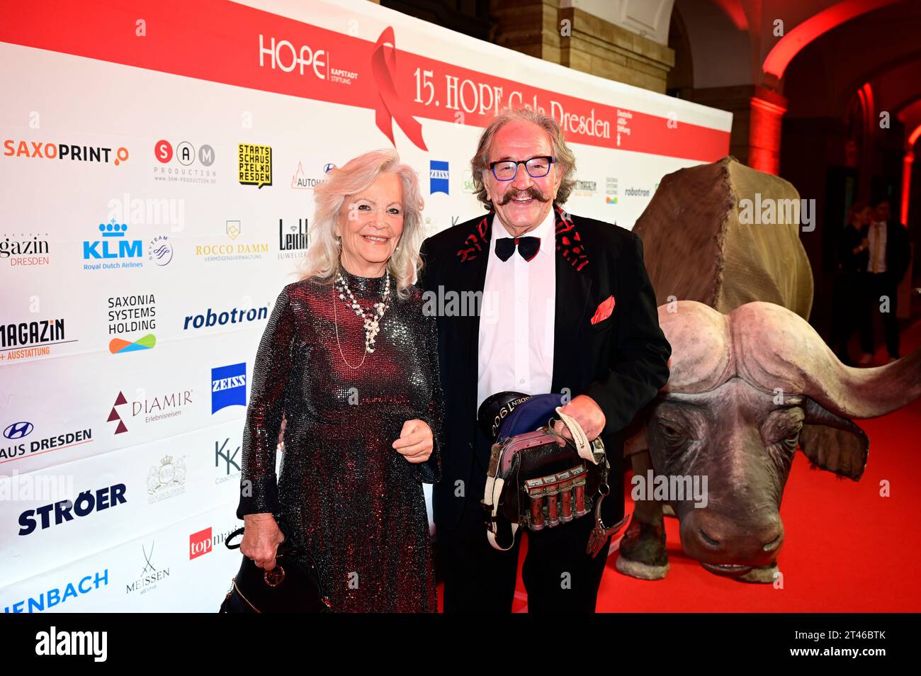 Dorit Gäbler und Ehemann Karl-Heinz Bellmann bei der 15. Hope Gala 2023 im Schauspielhaus. Dresden, 28.10.2023 Stock Photo
