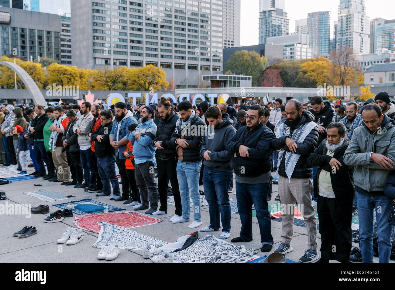 toronto-canada-28-october-2023-muslim-prayer-from-palestine-in-the