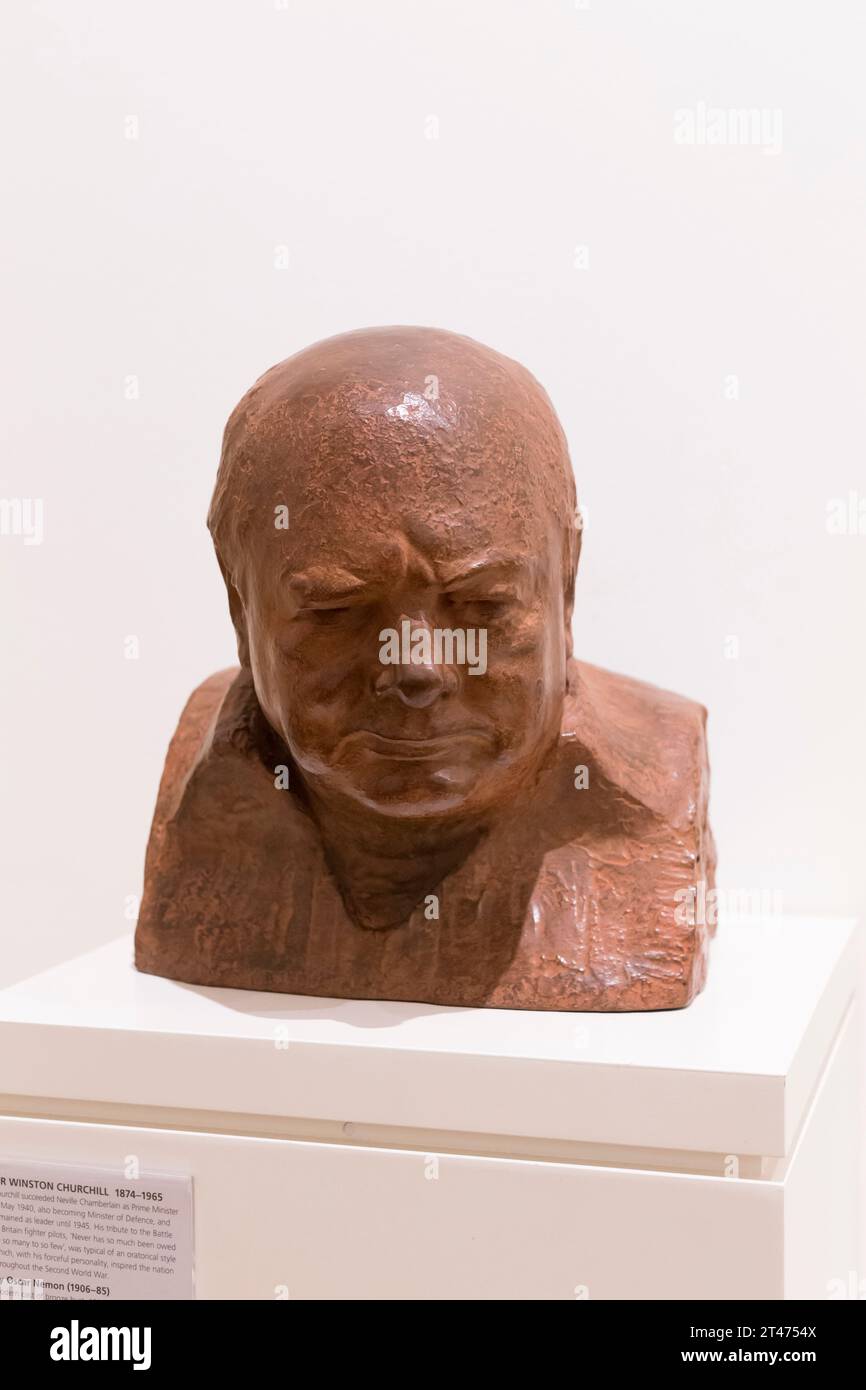 Bust of winston churchill hi-res stock photography and images