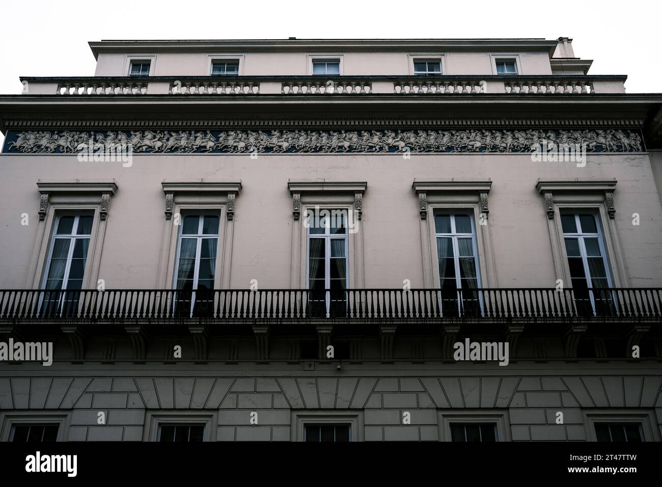 Neoclassical London Atheneum club london hi-res stock photography and images - Alamy