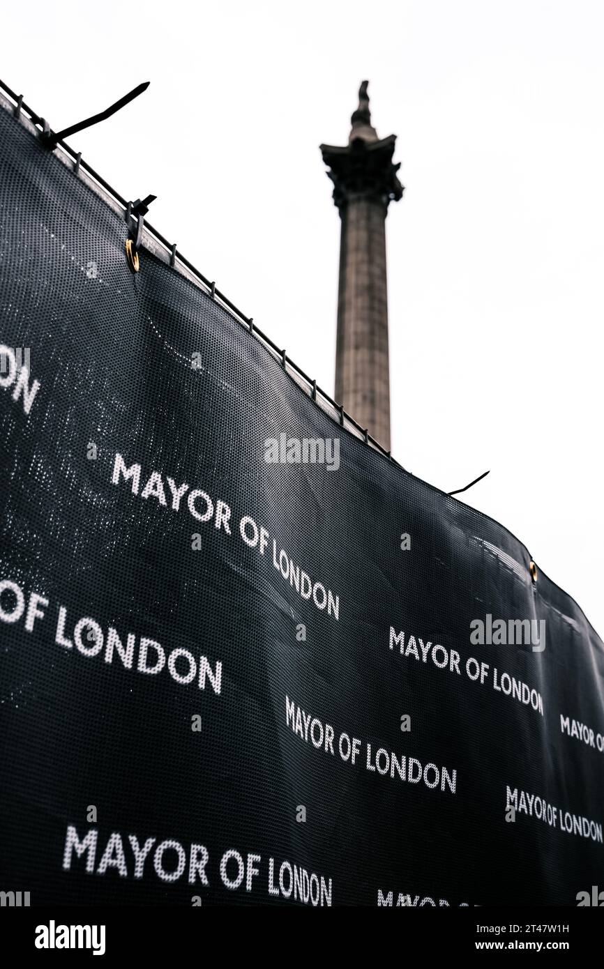 Trafalgar Square Closed Stock Photo Alamy