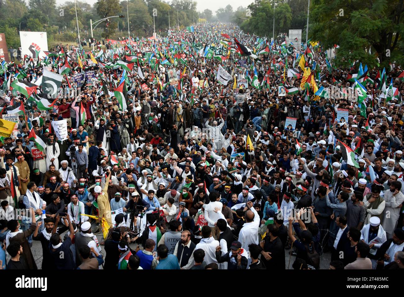Thousands of supporters of a religious party Jamat-e-Islami take part ...